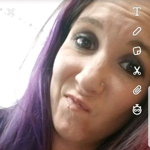 Meet your Posher, Emilie